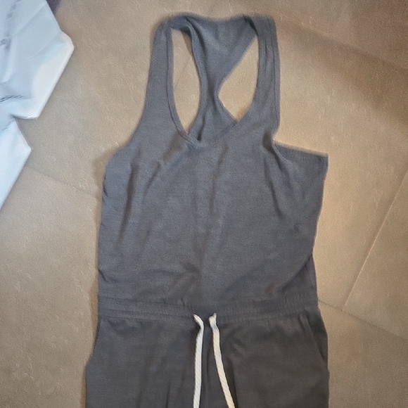 Vuori Charcoal Jumpsuit with Drawstring Waist - Picture 3 of 6